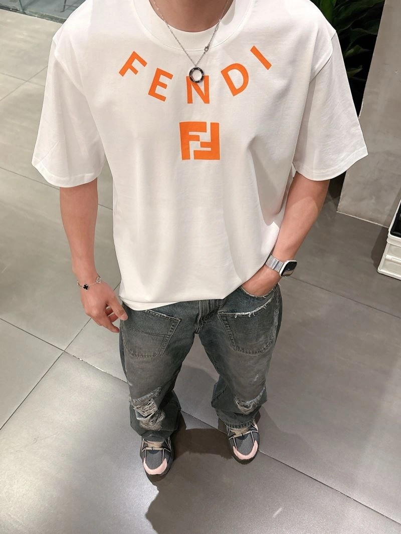 Vibrant Fendi T-Shirts 121471