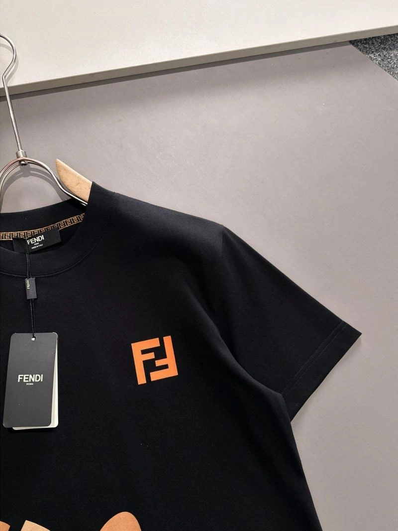 Fendi T-Shirts TimelessDesign 121441