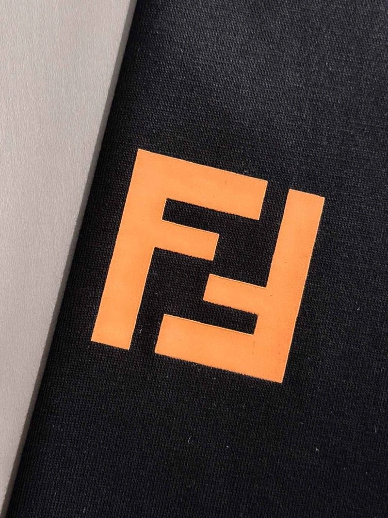 Fendi T-Shirts TimelessDesign 121441