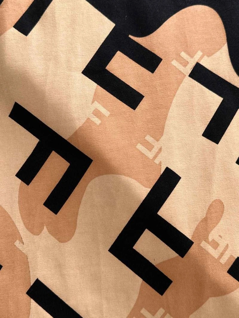 Fendi T-Shirts TimelessDesign 121441
