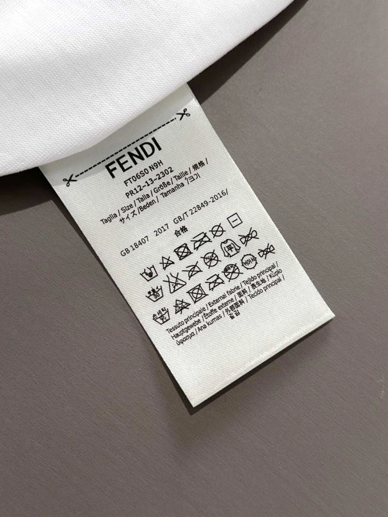 Fendi T-Shirts Classic 121457