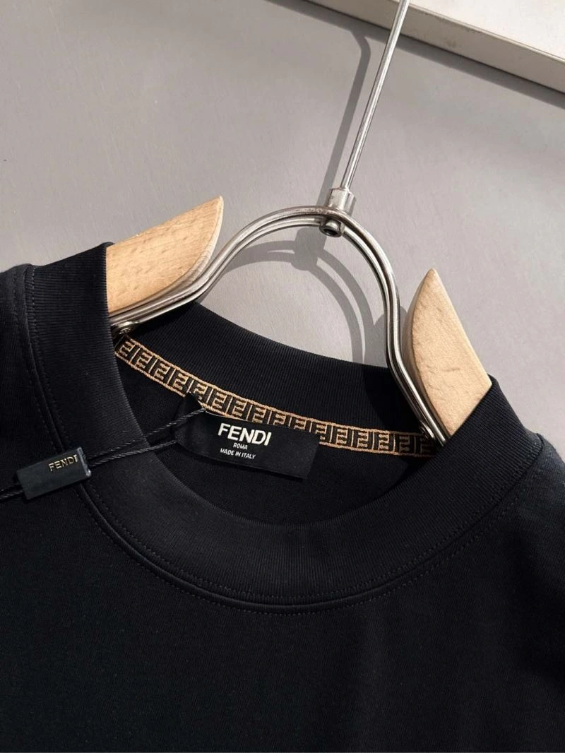Fendi T-Shirts Breathable 121440