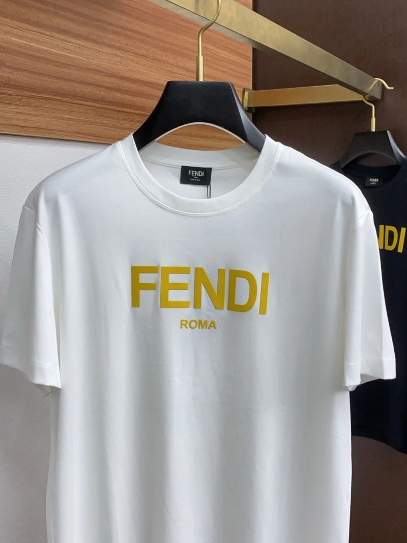 Fendi T-Shirts Soft 121435