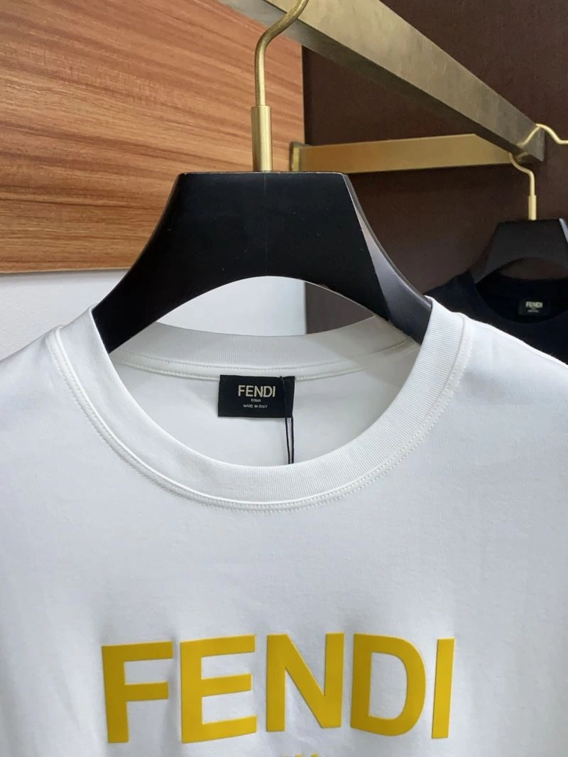 Fendi T-Shirts Soft 121435