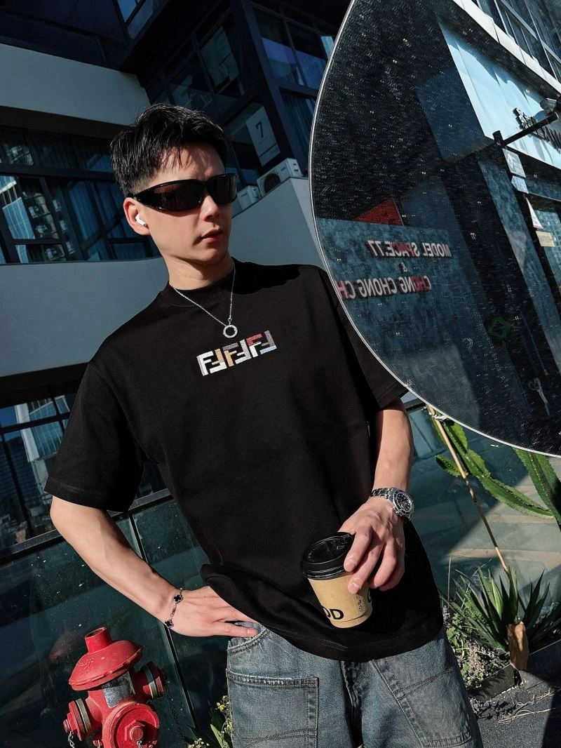 Fendi T-Shirts Elegant 121432