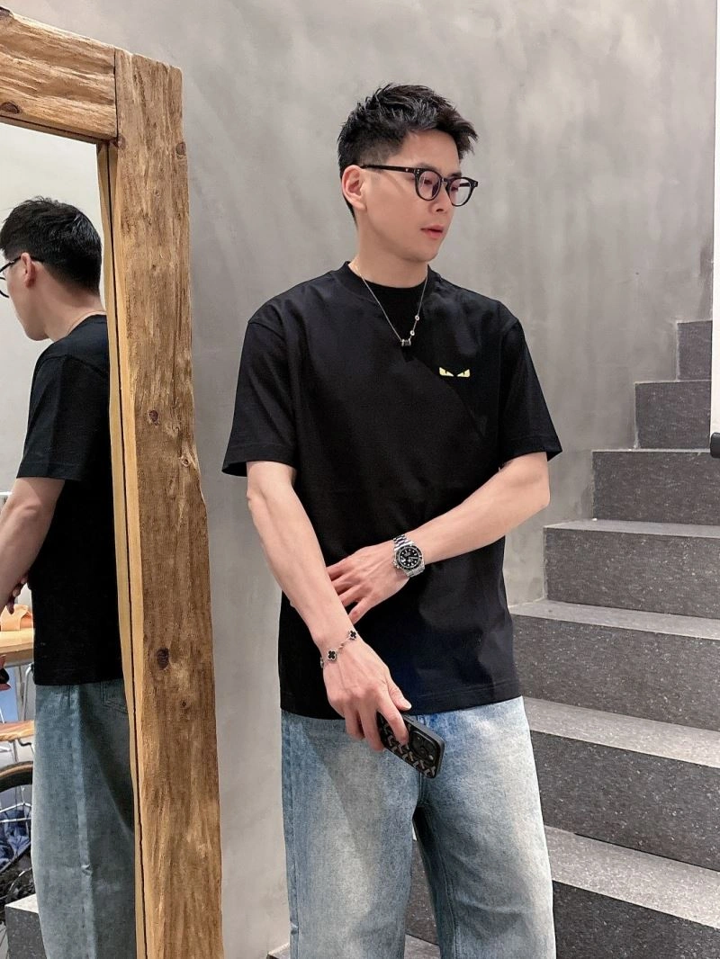 Lightweight Fendi T-Shirts 121428