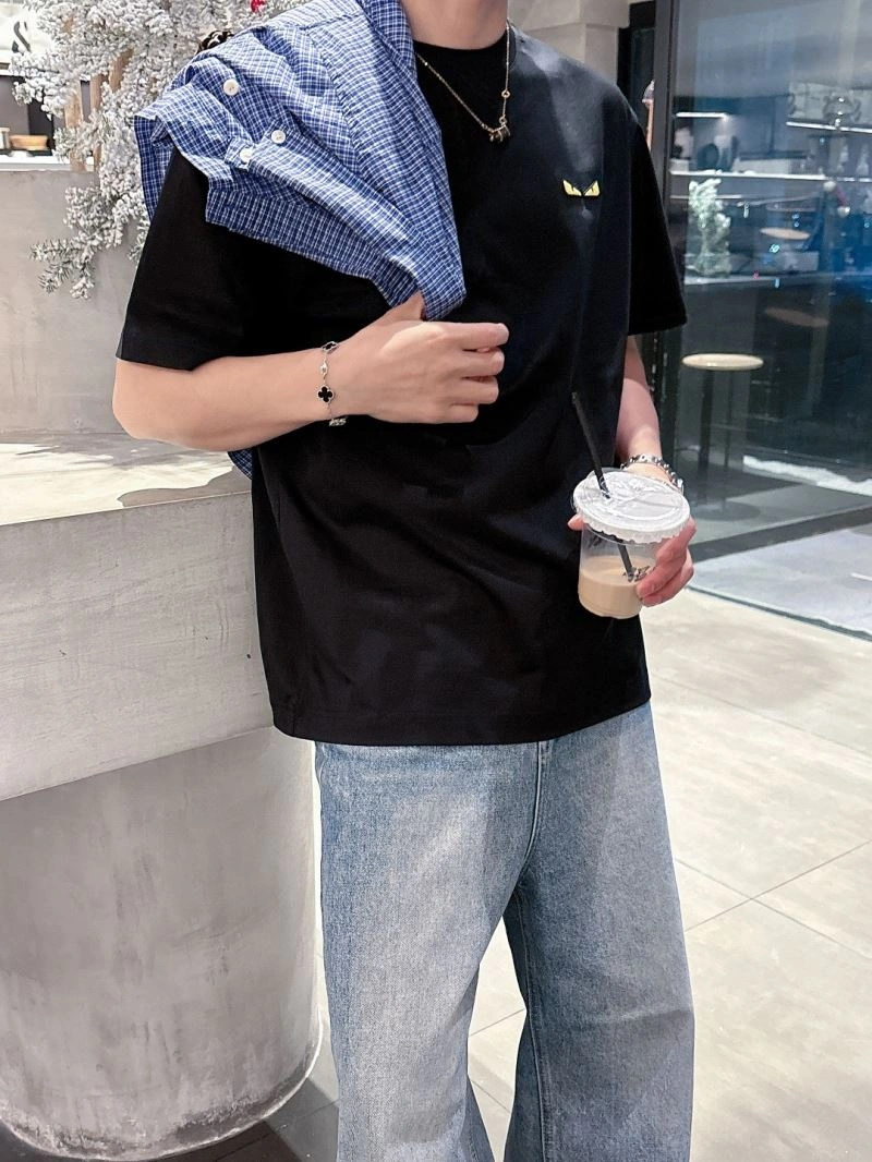 Lightweight Fendi T-Shirts 121428