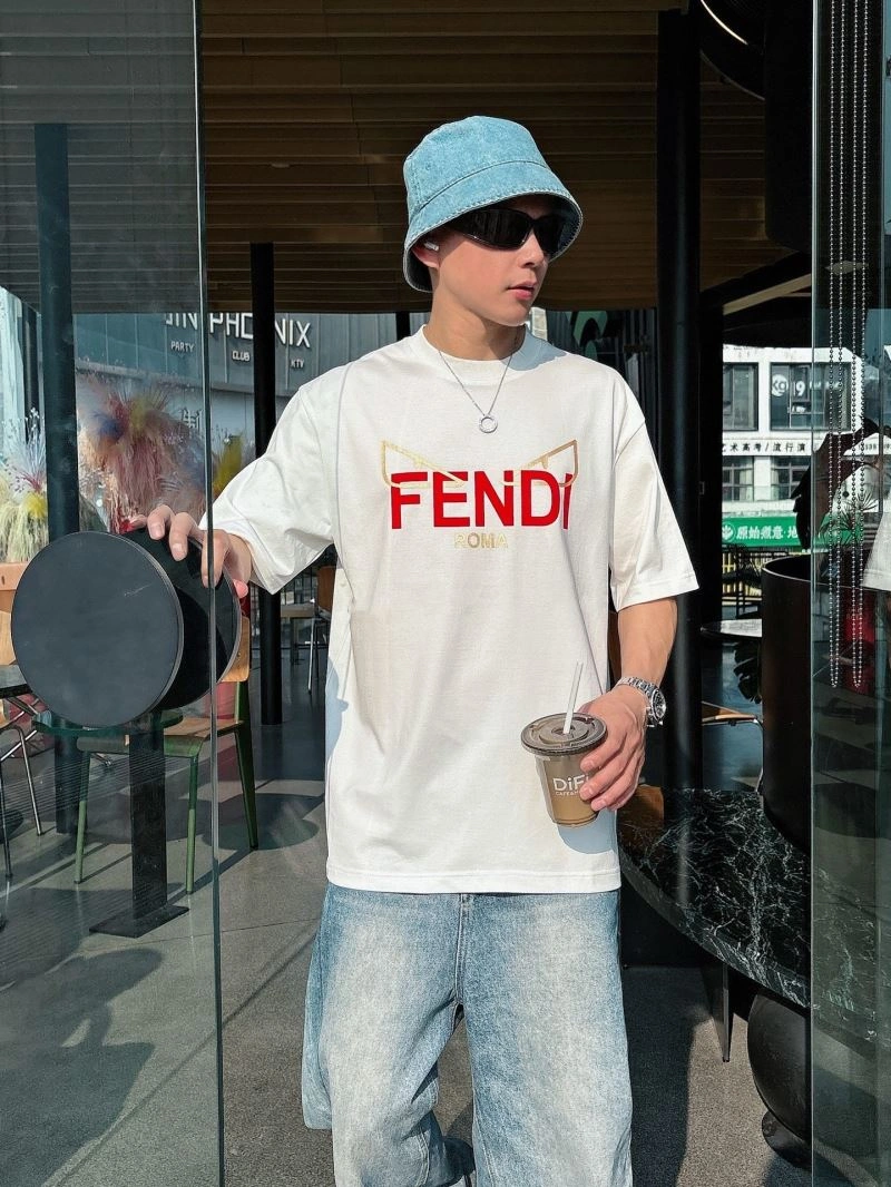 Fendi T-Shirts Comfortable 121408