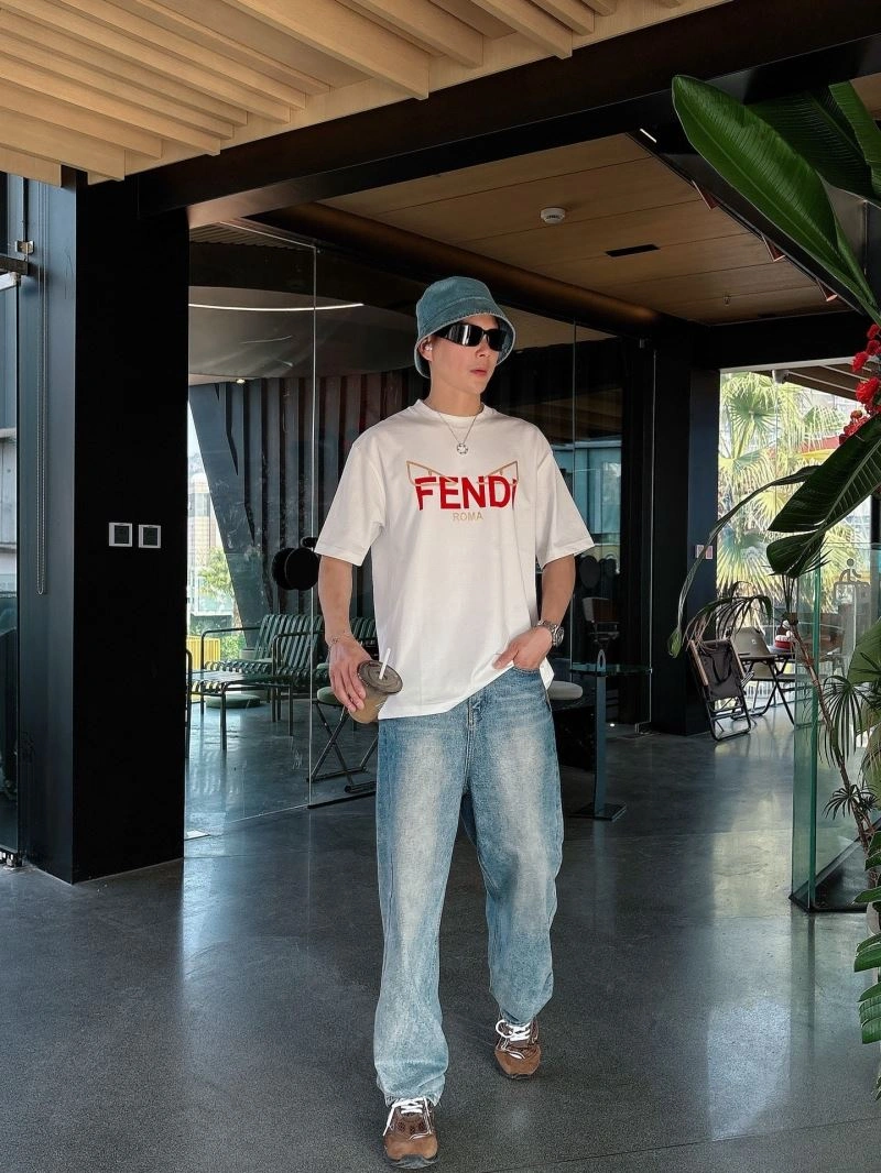 Fendi T-Shirts Comfortable 121408