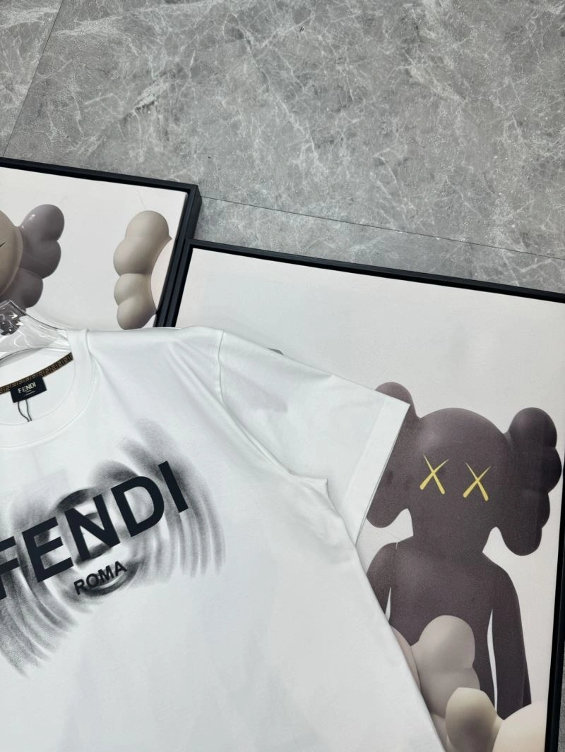 Functional Fendi T-Shirts 121417