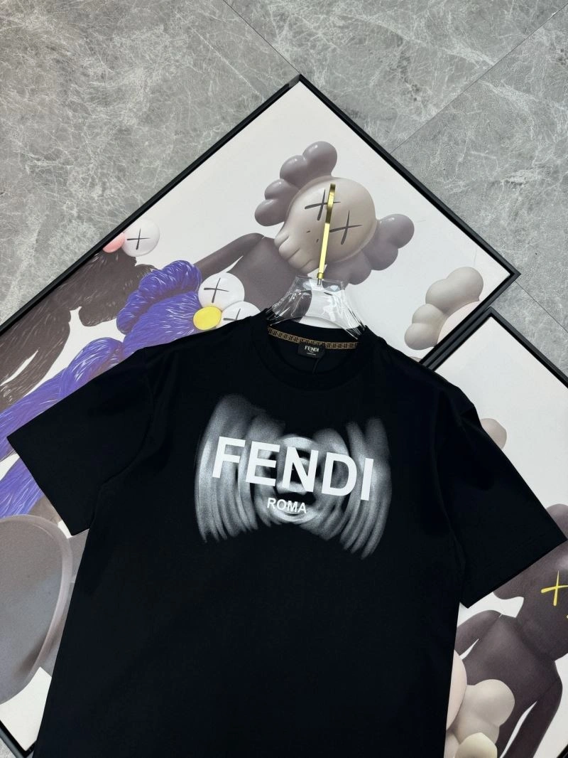Fendi T-Shirts EasyMatch 121402