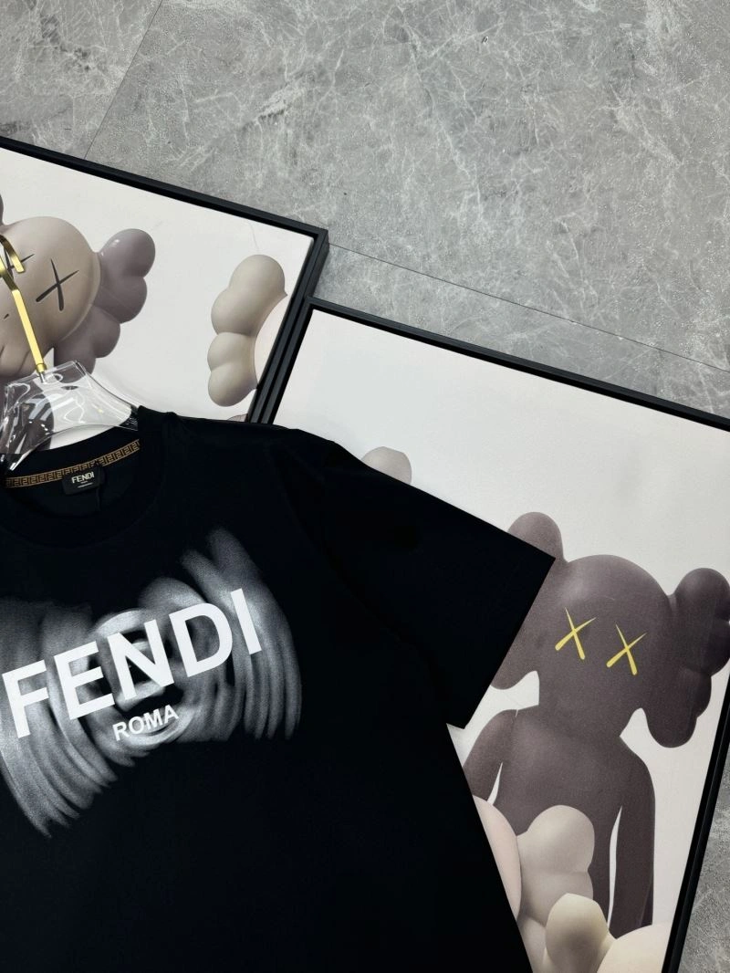 Fendi T-Shirts EasyMatch 121402