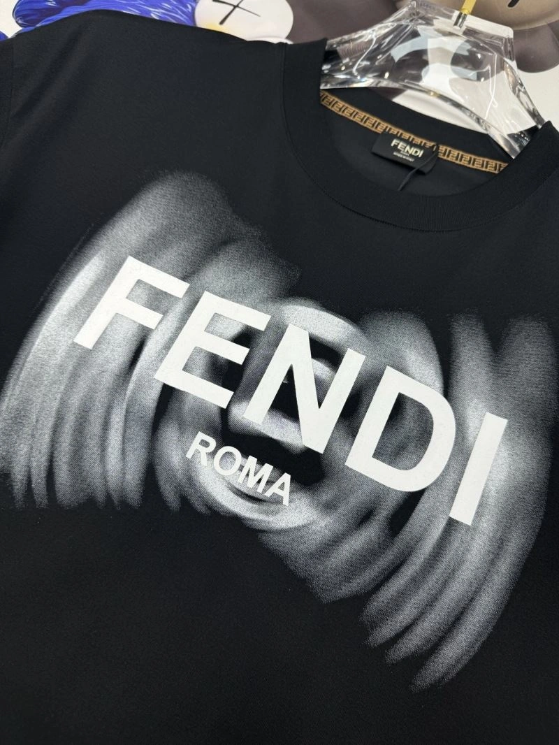 Fendi T-Shirts EasyMatch 121402