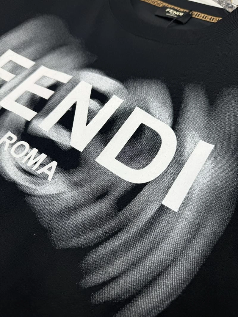 Fendi T-Shirts EasyMatch 121402