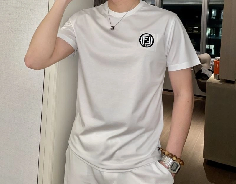 Sophisticated Fendi T-Shirts 121418