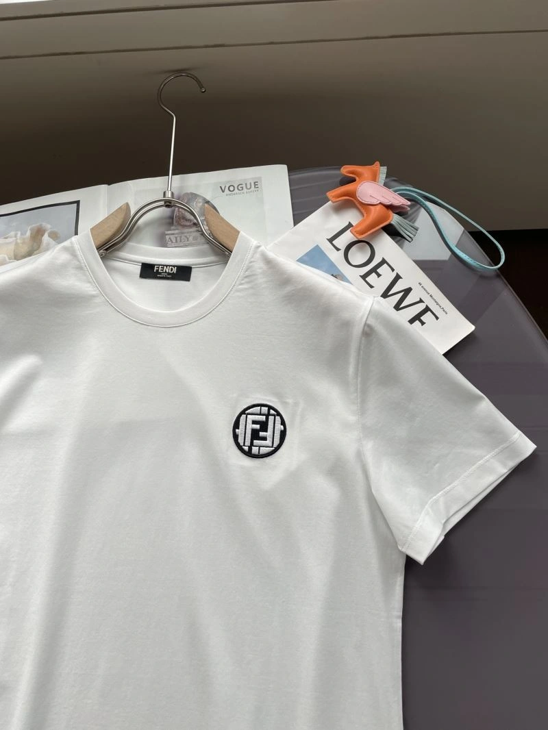 Sophisticated Fendi T-Shirts 121418