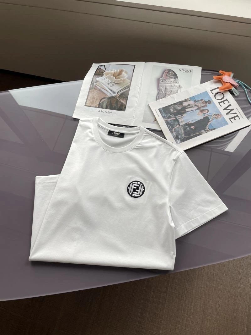 Sophisticated Fendi T-Shirts 121418