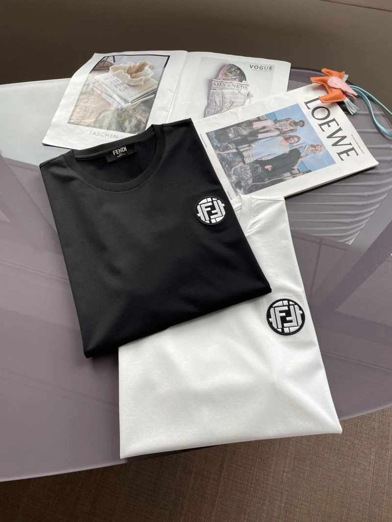 Sophisticated Fendi T-Shirts 121418