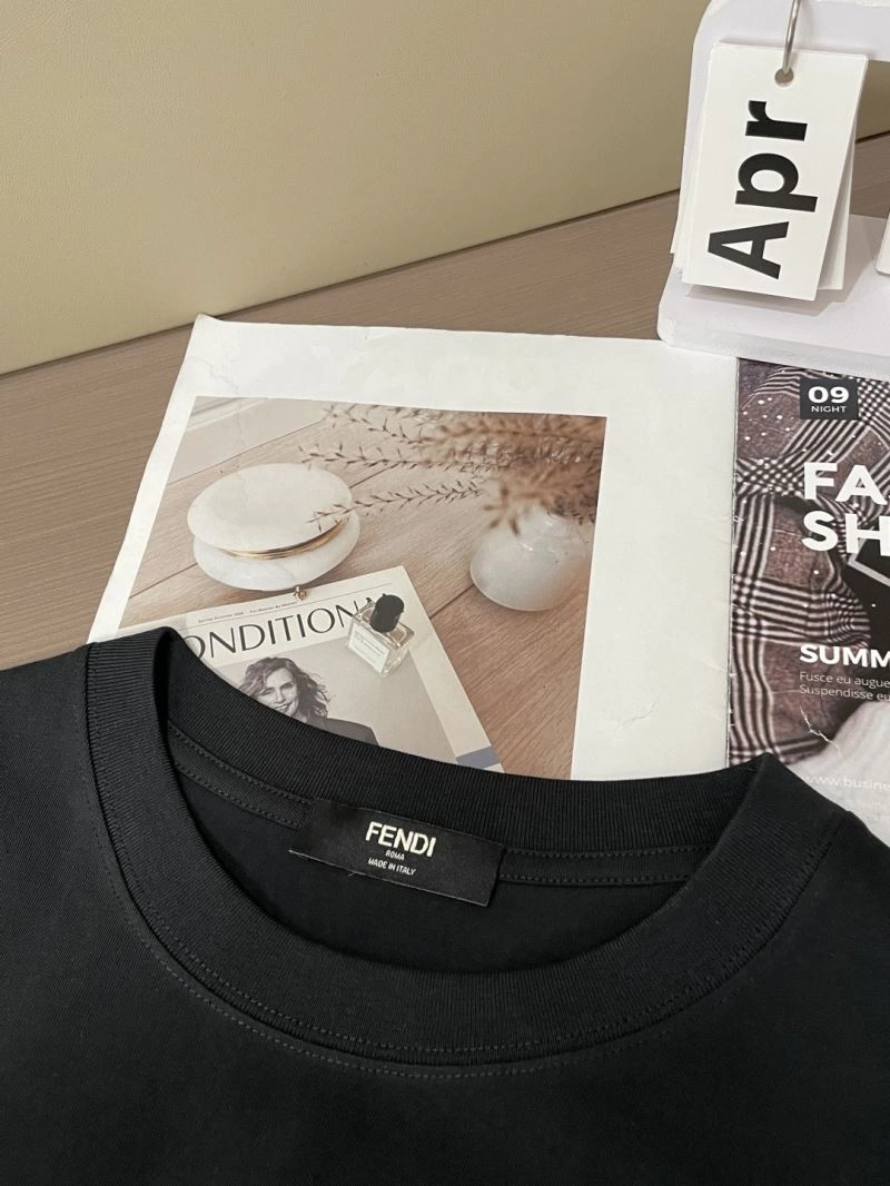 Fendi T-Shirts OnTrend 121427