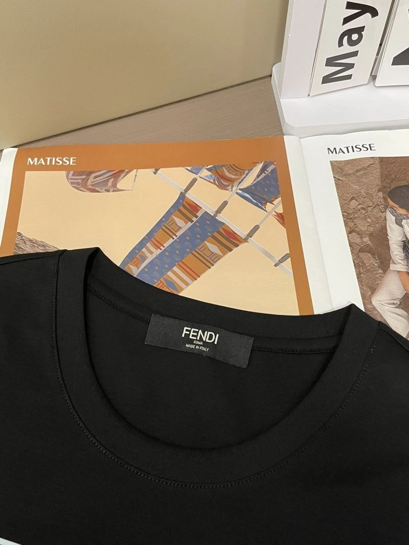 Fendi T-Shirts Lightweight 121425
