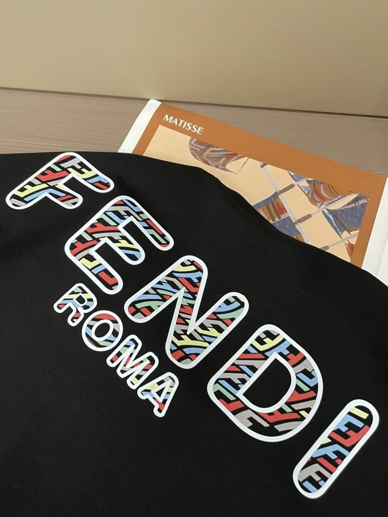Fendi T-Shirts Lightweight 121425