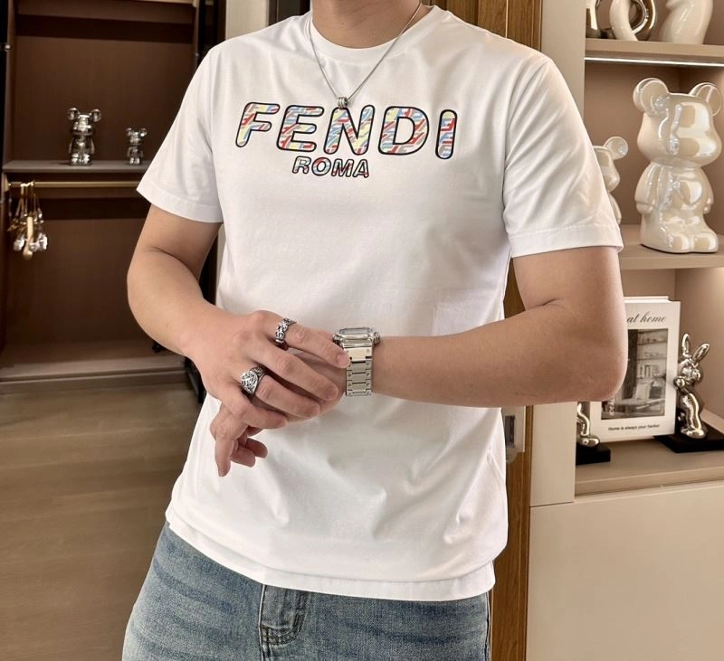 Fendi T-Shirts Resilient 121400