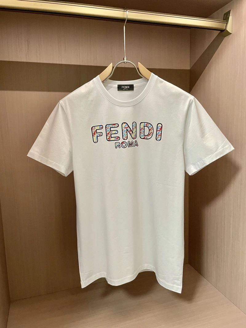 Fendi T-Shirts Resilient 121400