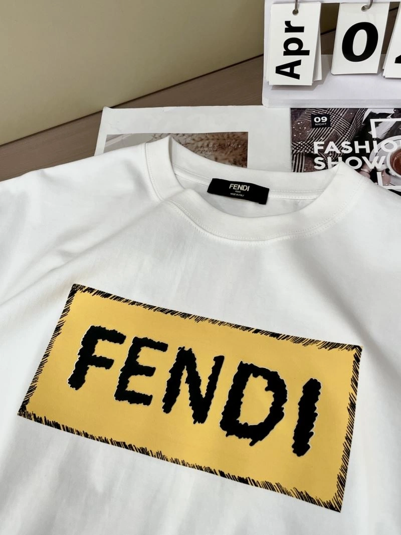 Compact Fendi T-Shirts 121416