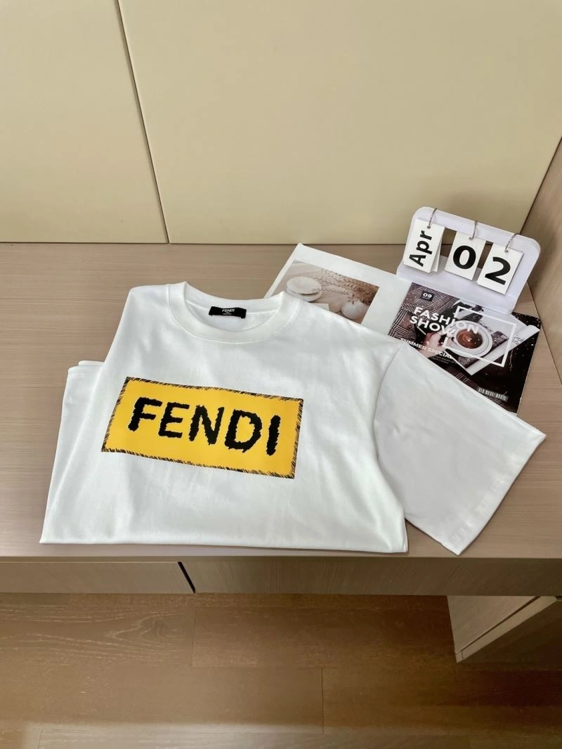 Compact Fendi T-Shirts 121416