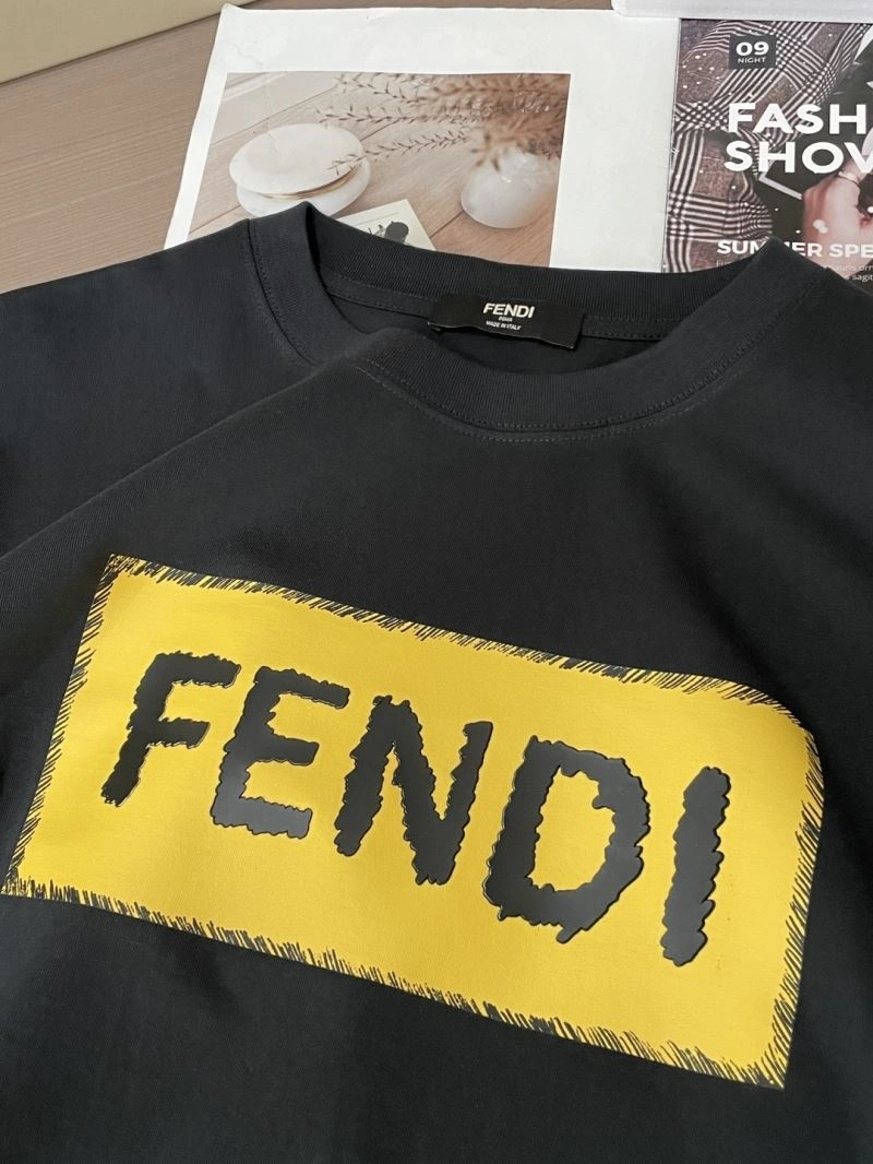 Compact Fendi T-Shirts 121416