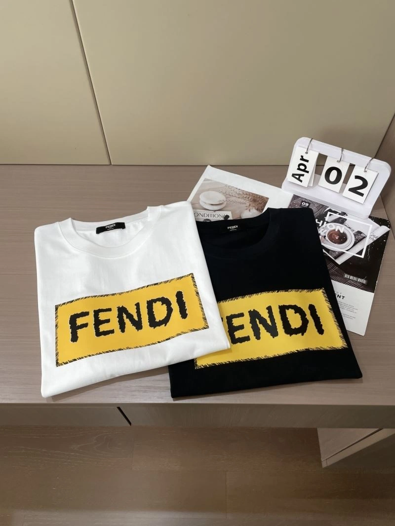 Compact Fendi T-Shirts 121416