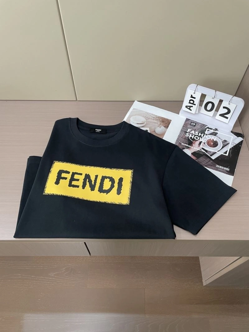 Compact Fendi T-Shirts 121416