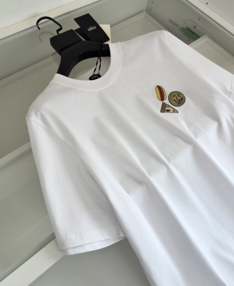 Comfortable Fendi T-Shirts 121422