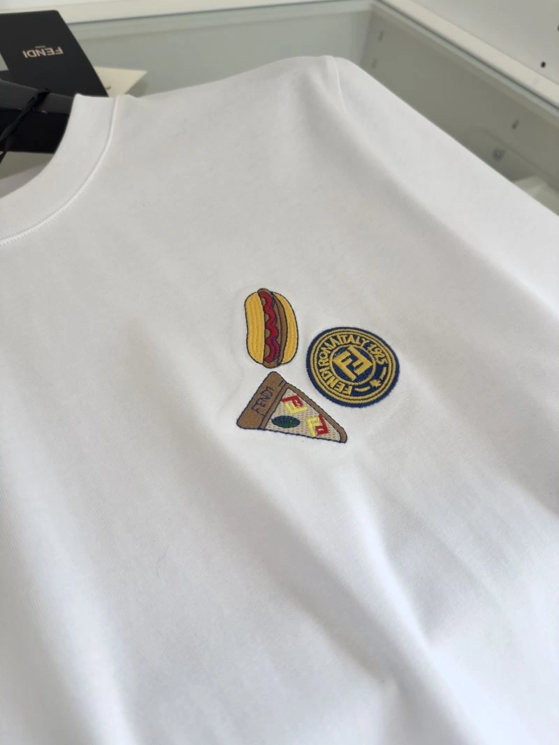 Comfortable Fendi T-Shirts 121422