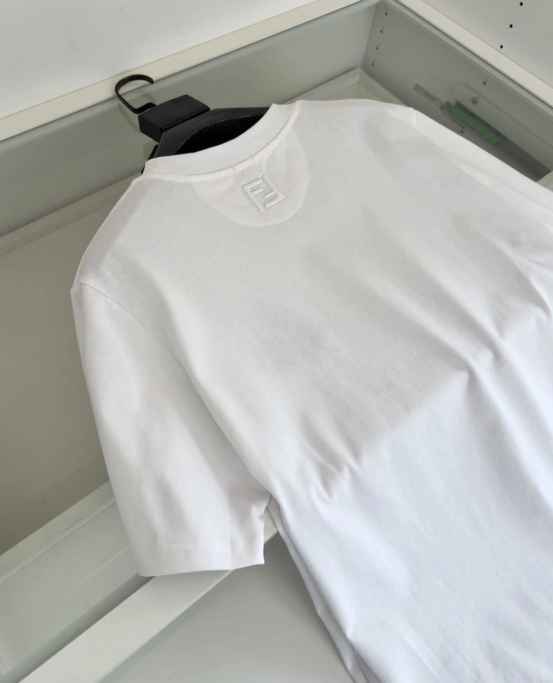 Comfortable Fendi T-Shirts 121422