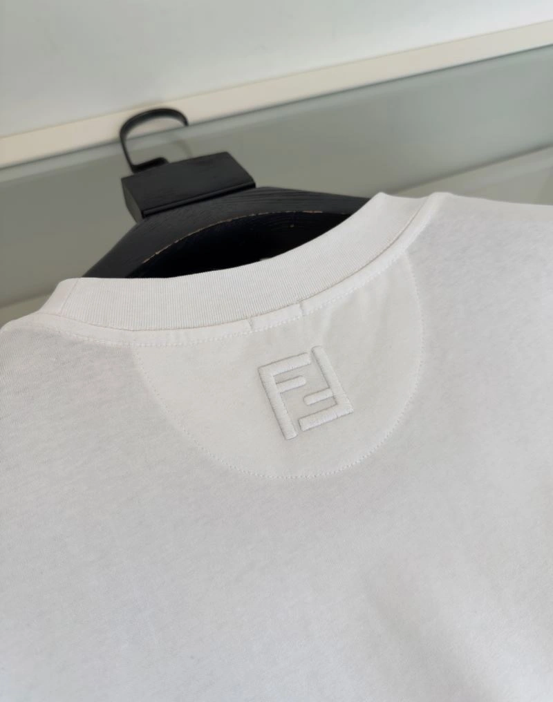 Comfortable Fendi T-Shirts 121422