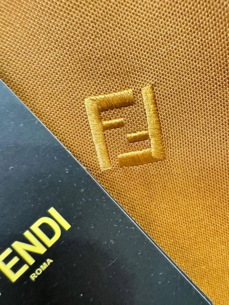 Fendi T-Shirts Elegant 121424