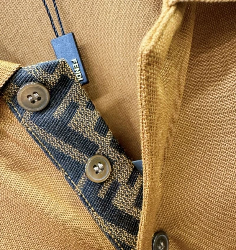 Fendi T-Shirts Elegant 121424
