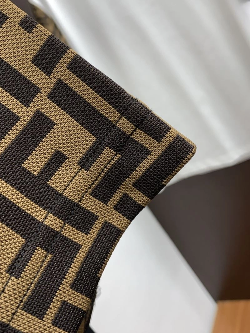 SmoothTexture Fendi T-Shirts 121397