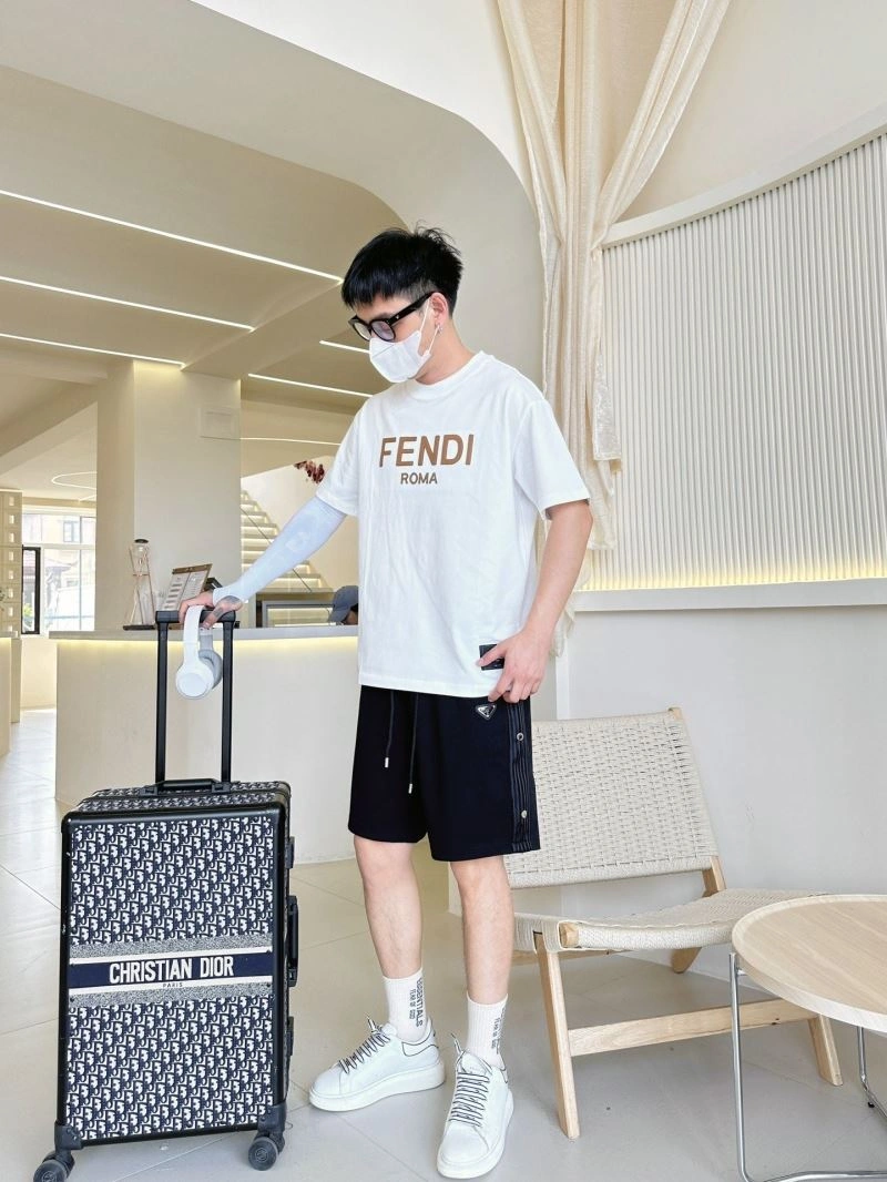 Fendi T-Shirts Refined 121364