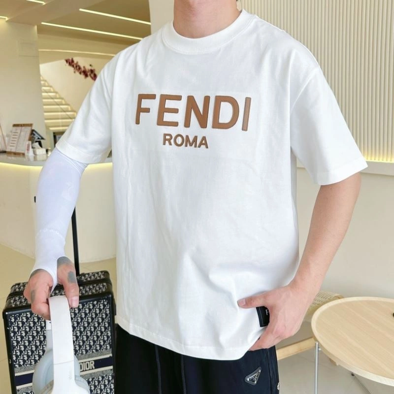 Fendi T-Shirts Refined 121364