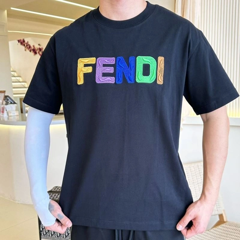 Fendi T-Shirts TimelessDesign 121376