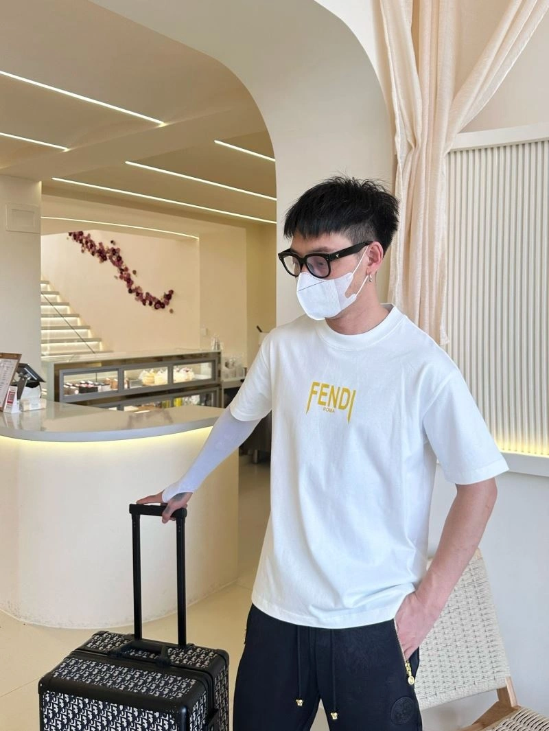 Fashionable Fendi T-Shirts 121370