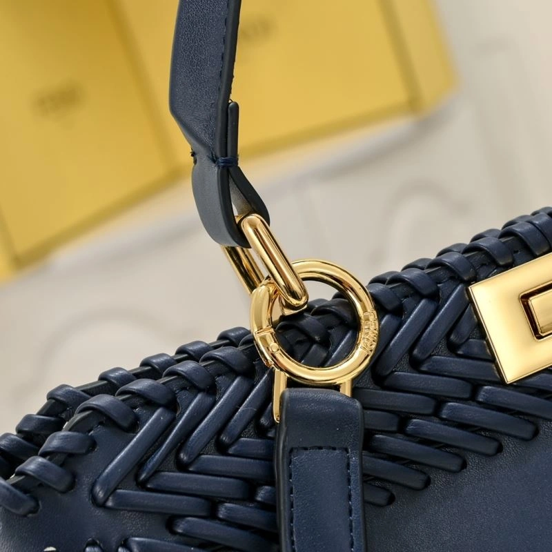 Functional Fendi Top Handle Bags 85160