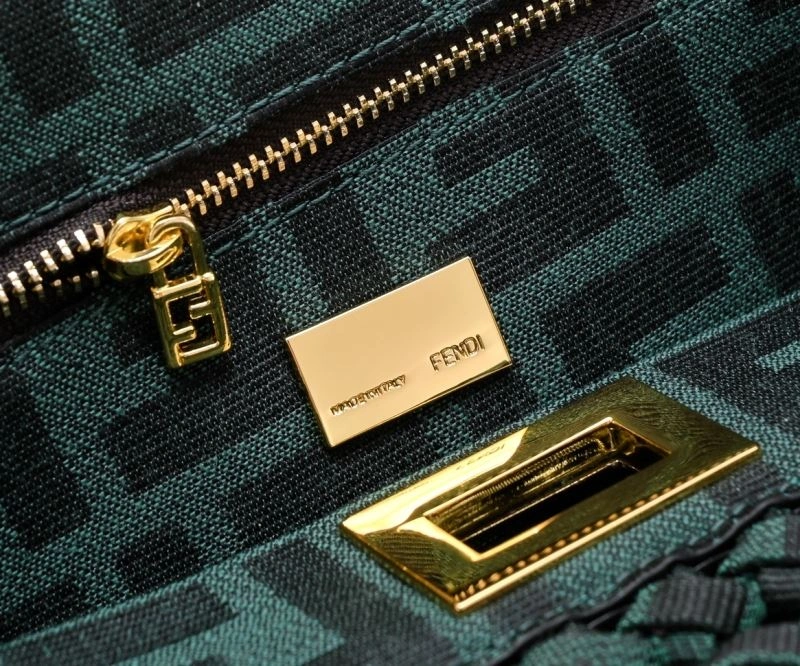 WellDesigned Fendi Top Handle Bags 85054