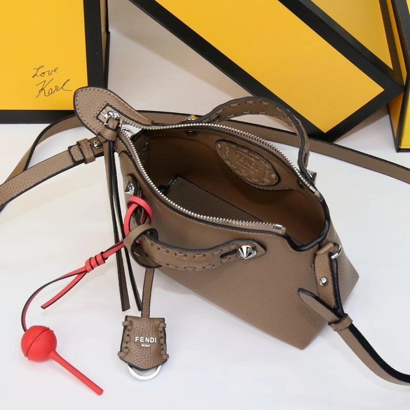 Fendi Top Handle Bags OnTrend 85044