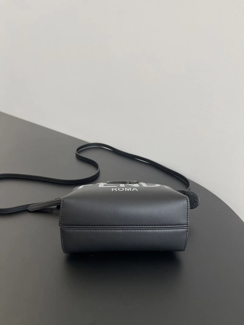 Functional Fendi Top Handle Bags 78250