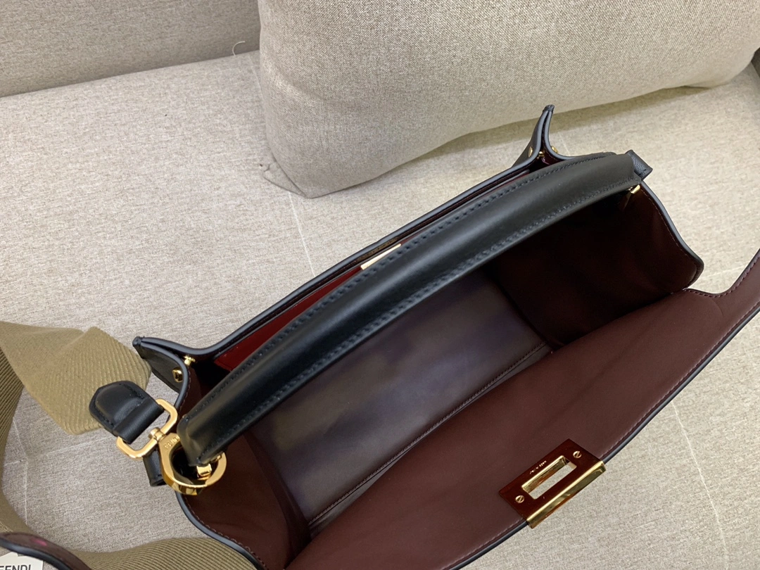 Comfortable Fendi Top Handle Bags 76645