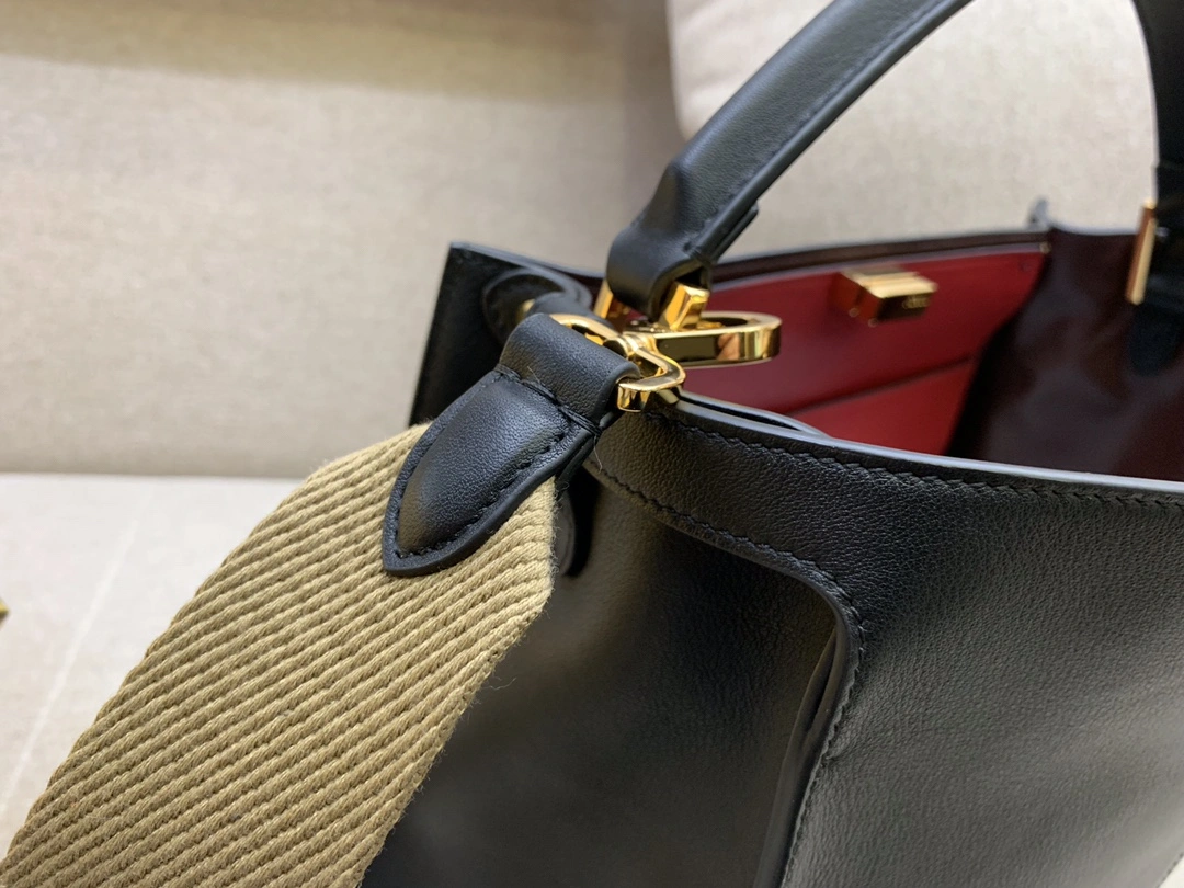 Comfortable Fendi Top Handle Bags 76645