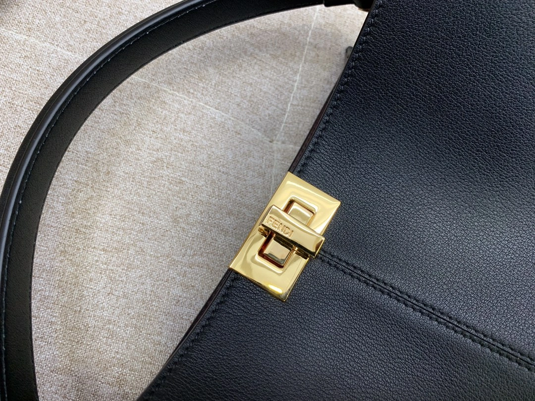 Comfortable Fendi Top Handle Bags 76645